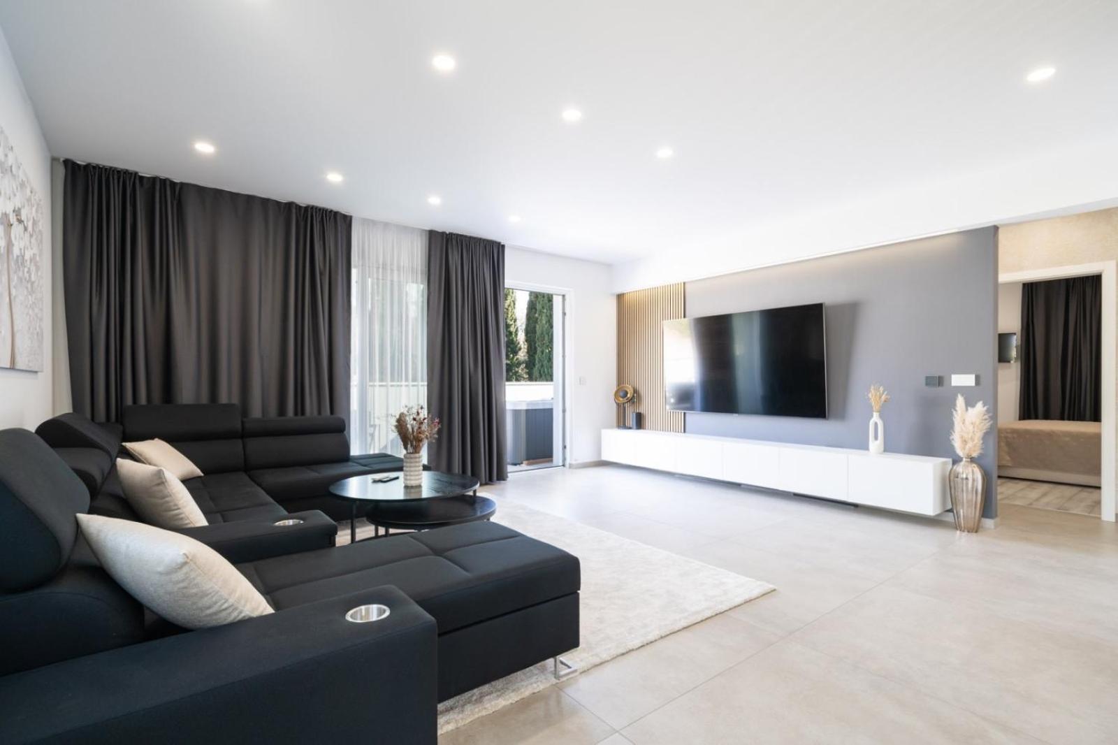 Luxury Entrata Villa Mlini